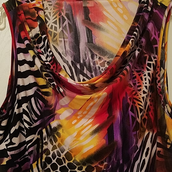 XL Tunic - Picture 2 of 4